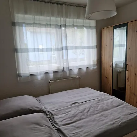 Kleine Moderne Apartment *